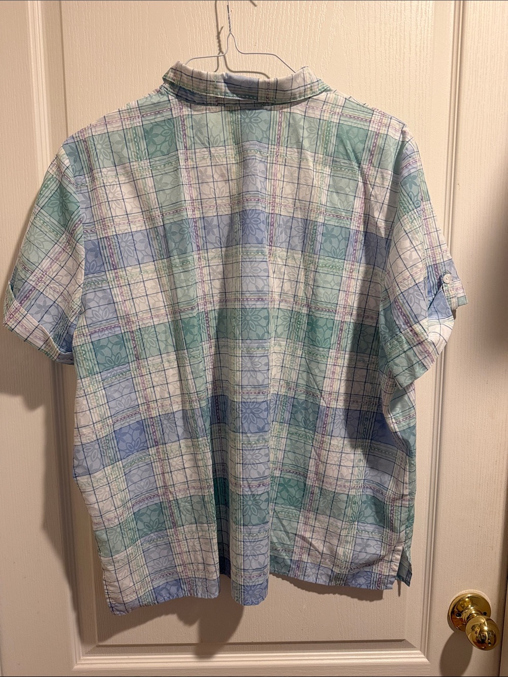 Alfred Dunner Short-Sleeve Plaid Button-Up in Blue and Green - Picture 5 of 6